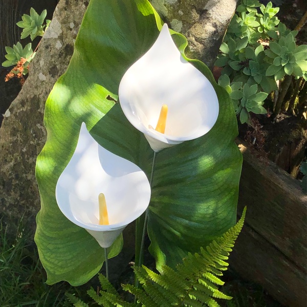 arum-blanc-en-ceramique-artisanale