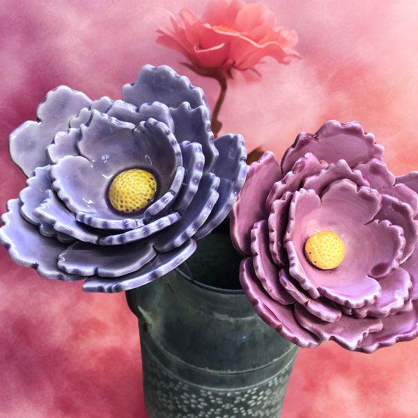 Pivoines-doubles-rose-et-lilas-en-ceramique